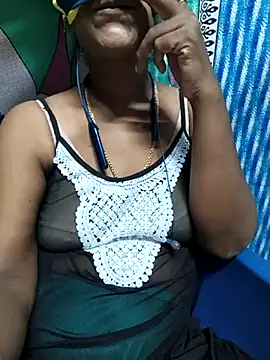 Snapshot of Tamil--Rani chatting on March 13, 2025, 12:35 pm Tamil--Rani online show from March 13, 2025, 12:35 pm