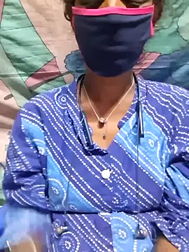 Snapshot of Tamil--Rani chatting on October 29, 2025, 11:45 am Tamil--Rani online show from October 29, 2025, 11:45 am