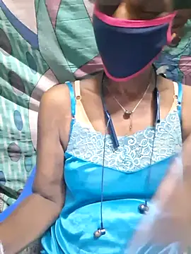 Snapshot of Tamil--Rani chatting on October 30, 2025, 1:56 pm Tamil--Rani online show from October 30, 2025, 1:56 pm