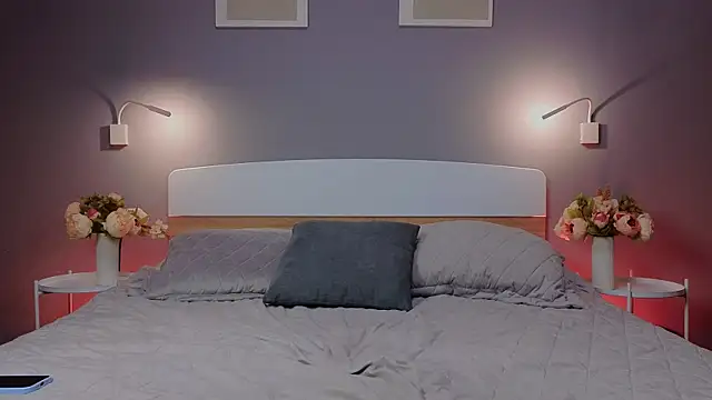 Snapshot of Adelheidd chatting on February 5, 2025, 10:08 am Adelheidd online show from February 5, 2025, 10:08 am