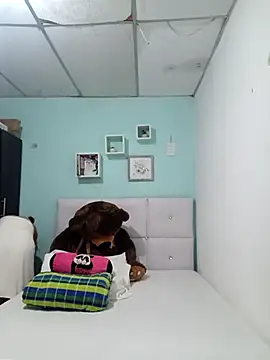 Snapshot of Magica_lorena chatting on February 20, 2025, 12:47 pm Magica lorena online show from February 20, 2025, 12:47 pm