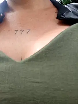 Snapshot of Magica_lorena chatting on March 5, 2025, 4:13 pm Magica lorena online show from March 5, 2025, 4:13 pm