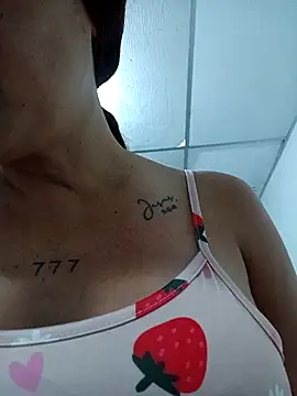 Snapshot of Magica_lorena chatting on October 2, 2025, 3:52 pm Magica lorena online show from October 2, 2025, 3:52 pm