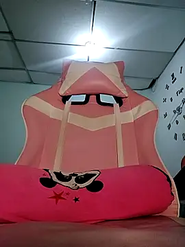 Snapshot of Magica_lorena chatting on October 4, 2025, 10:52 pm Magica lorena online show from October 4, 2025, 10:52 pm