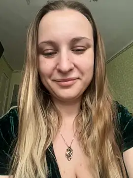 Snapshot of OlgaBuzzz chatting on December 19, 2024, 5:07 am OlgaBuzzz online show from December 19, 2024, 5:07 am