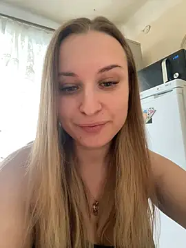 Snapshot of OlgaBuzzz chatting on January 8, 2025, 7:45 am OlgaBuzzz online show from January 8, 2025, 7:45 am