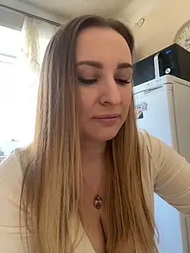 Snapshot of OlgaBuzzz chatting on January 14, 2025, 6:02 am OlgaBuzzz online show from January 14, 2025, 6:02 am