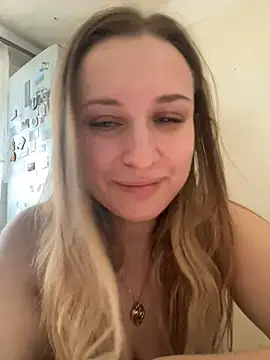 Snapshot of OlgaBuzzz chatting on January 16, 2025, 7:17 am OlgaBuzzz online show from January 16, 2025, 7:17 am