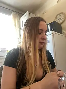 Snapshot of OlgaBuzzz chatting on February 23, 2025, 5:23 am OlgaBuzzz online show from February 23, 2025, 5:23 am