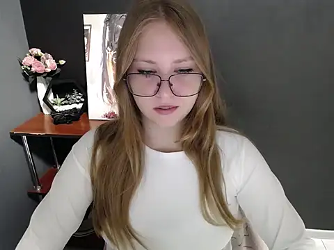 Snapshot of lady_minx chatting on October 2, 2025, 6:42 am lady minx online show from October 2, 2025, 6:42 am