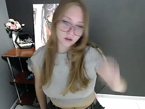 Snapshot of lady_minx chatting on October 8, 2025, 6:33 am lady minx online show from October 8, 2025, 6:33 am