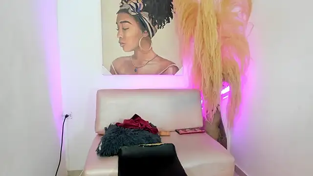 mia foxts online show from September 10, 2025, 5:46 pm