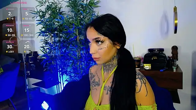 CreamyInkky  online show from December 5, 2025, 6:44 am