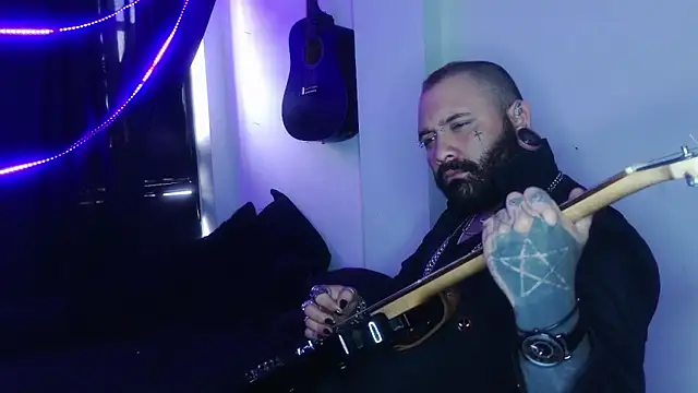 Snapshot of darkclothes chatting on December 24, 2024, 3:05 pm darkclothes online show from December 24, 2024, 3:05 pm