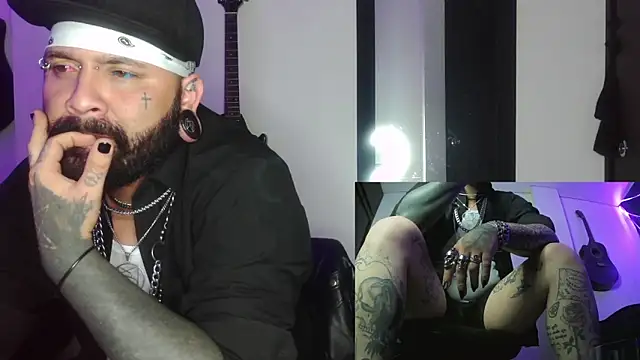 Snapshot of darkclothes chatting on December 25, 2024, 10:39 am darkclothes online show from December 25, 2024, 10:39 am