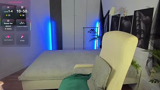 SashaSunlight online show from October 16, 2025, 1:23 pm