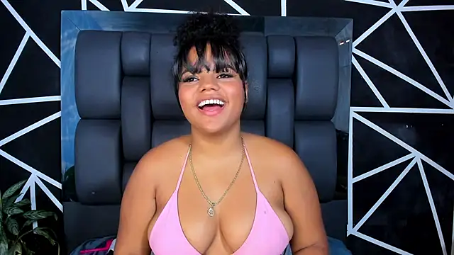 Snapshot of Adams_Cloe chatting on March 4, 2025, 4:20 pm Adams Cloe online show from March 4, 2025, 4:20 pm