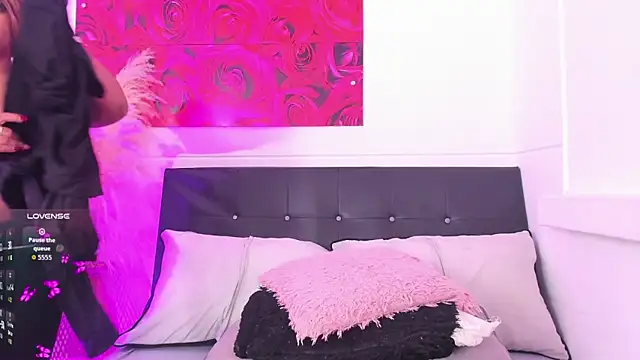 Snapshot of Adams_Cloe chatting on October 16, 2025, 11:11 am Adams Cloe online show from October 16, 2025, 11:11 am