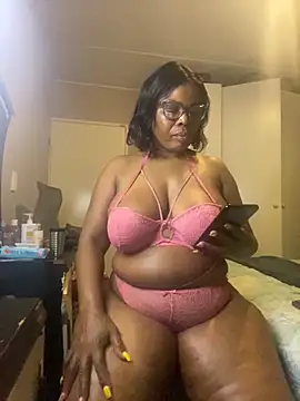 Snapshot of Nomthie chatting on November 3, 2025, 5:25 pm Nomthie online show from November 3, 2025, 5:25 pm