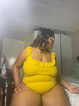 Snapshot of Nomthie chatting on November 26, 2025, 9:27 pm Nomthie online show from November 26, 2025, 9:27 pm