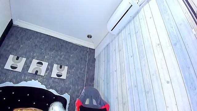 Snapshot of RicoBrown777_ chatting on February 21, 2025, 7:01 am RicoBrown777 online show from February 21, 2025, 7:01 am