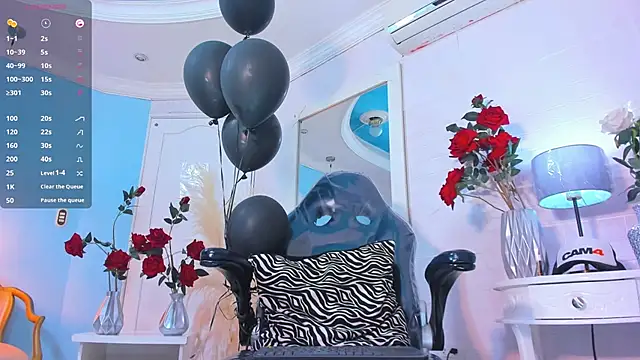 Snapshot of RicoBrown777_ chatting on March 5, 2025, 6:44 am RicoBrown777 online show from March 5, 2025, 6:44 am