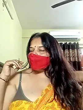 Snapshot of IndianAngle chatting on January 1, 2025, 7:32 pm IndianAngle online show from January 1, 2025, 7:32 pm