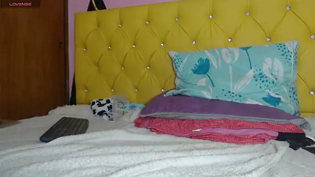 Snapshot of Aidan_twink chatting on February 3, 2025, 1:52 am Aidan twink online show from February 3, 2025, 1:52 am