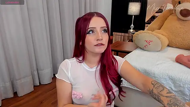 misspaulinaa online show from February 19, 2025, 11:25 pm