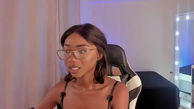 Snapshot of SavannahWildee chatting on January 27, 2025, 8:07 pm SavannahWildee online show from January 27, 2025, 8:07 pm