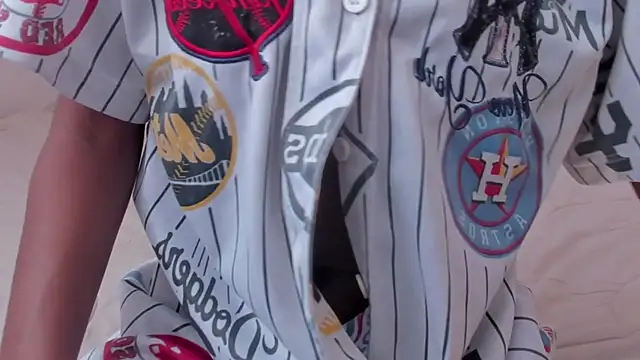 Snapshot of SavannahWildee chatting on October 17, 2025, 12:08 pm SavannahWildee online show from October 17, 2025, 12:08 pm