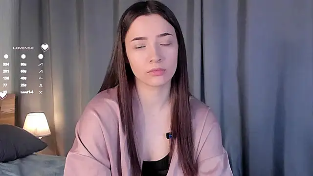 Snapshot of LowOncoming chatting on January 13, 2025, 1:02 am LowOncoming online show from January 13, 2025, 1:02 am