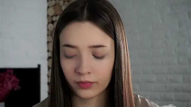 Snapshot of LowOncoming chatting on February 5, 2025, 1:37 am LowOncoming online show from February 5, 2025, 1:37 am