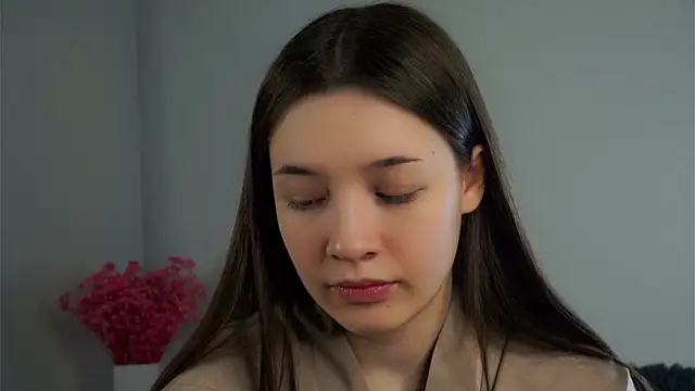 Snapshot of LowOncoming chatting on February 14, 2025, 1:34 am LowOncoming online show from February 14, 2025, 1:34 am