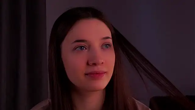 Snapshot of LowOncoming chatting on February 18, 2025, 1:32 am LowOncoming online show from February 18, 2025, 1:32 am