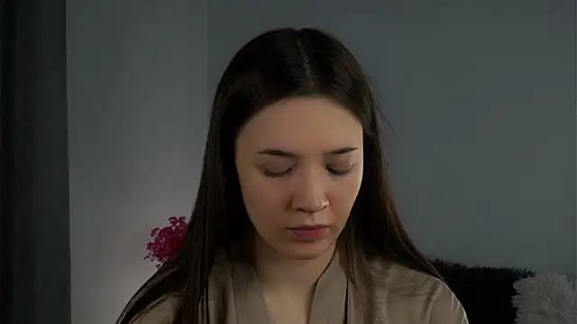 Snapshot of LowOncoming chatting on February 19, 2025, 1:18 am LowOncoming online show from February 19, 2025, 1:18 am