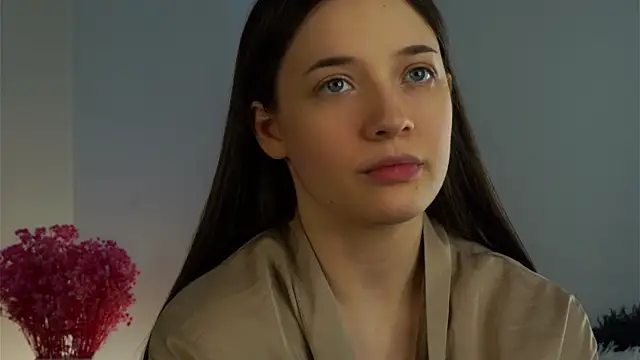 Snapshot of LowOncoming chatting on February 19, 2025, 7:28 am LowOncoming online show from February 19, 2025, 7:28 am