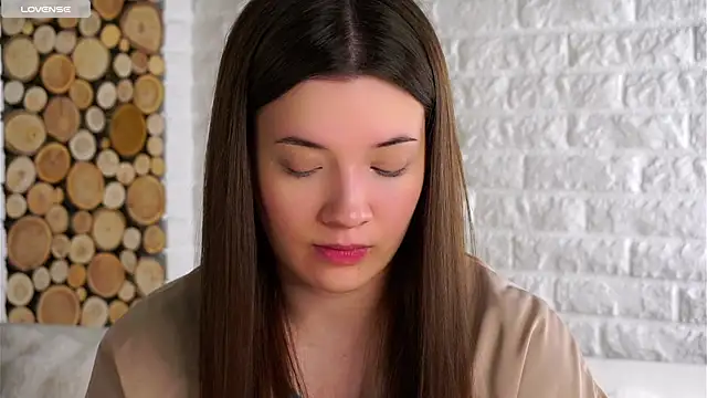 Snapshot of LowOncoming chatting on November 2, 2025, 2:03 am LowOncoming online show from November 2, 2025, 2:03 am