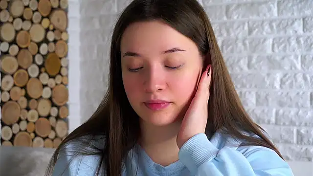 Snapshot of LowOncoming chatting on November 10, 2025, 2:10 am LowOncoming online show from November 10, 2025, 2:10 am