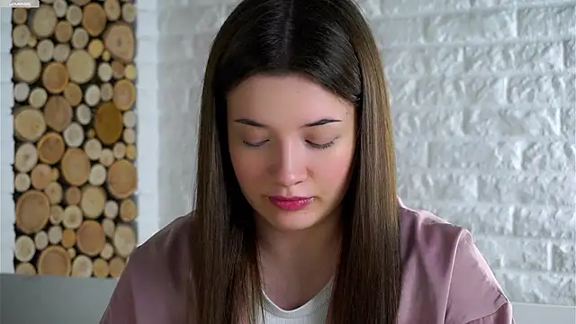 Snapshot of LowOncoming chatting on November 27, 2025, 2:13 am LowOncoming online show from November 27, 2025, 2:13 am