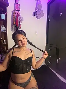 Snapshot of iam_valery chatting on October 30, 2025, 7:36 pm iam valery online show from October 30, 2025, 7:36 pm