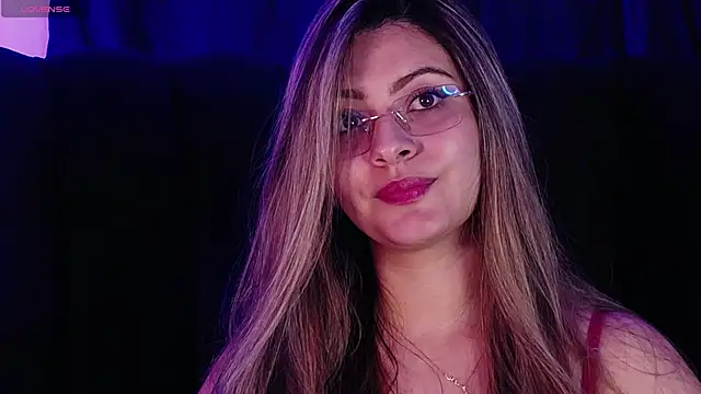 Snapshot of AspenRuss chatting on November 13, 2025, 7:35 pm AspenRuss online show from November 13, 2025, 7:35 pm