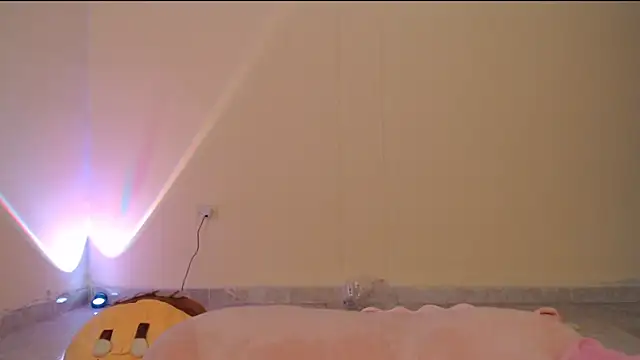  maiahairy  online show from January 8, 2025, 3:40 am