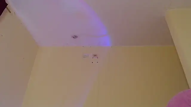  maiahairy  online show from March 18, 2025, 4:15 pm