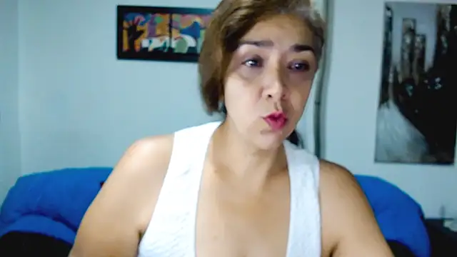 sarethdeivy  online show from November 28, 2025, 9:12 am