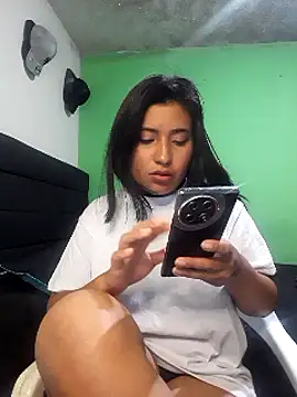 Snapshot of yuliparis chatting on January 25, 2025, 3:09 am yuliparis online show from January 25, 2025, 3:09 am