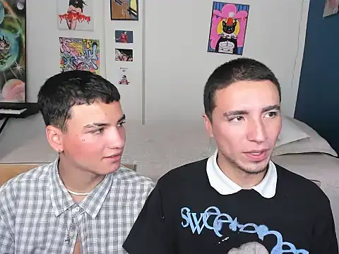 Snapshot of sweet_boys_xx chatting on January 7, 2025, 12:09 pm sweet boys xx online show from January 7, 2025, 12:09 pm