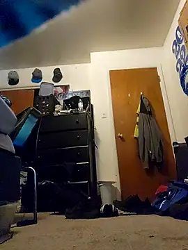 Snapshot of LovesickTheory6 chatting on October 13, 2025, 4:51 pm LovesickTheory6 online show from October 13, 2025, 4:51 pm