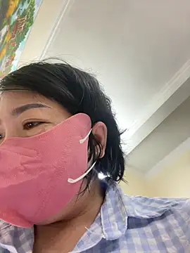 Hachi Sweetbabie  online show from September 11, 2025, 11:32 am