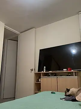 Snapshot of juanasnz99 chatting on December 8, 2024, 5:50 am juanasnz99 online show from December 8, 2024, 5:50 am